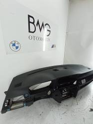 BMW E92 Göğüs 51459120328-Ekranlı,Bardaklıklı (Siyah)