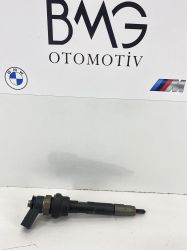 BMW E81 N47 Enjektör 13537798446 (Orjinal)