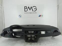 BMW E90 Lci Torpido 51457155768 - Ekransız, Bardaklıksız Torpido (Siyah)  
