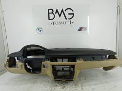 BMW E90 Göğüs 51457155769 - Ekransız, Bardaklıksız Göğüs (Bej) 