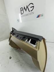 BMW E90 Lci Göğüs 51457155769 - Ekransız, Bardaklıksız Göğüs (Bej) 