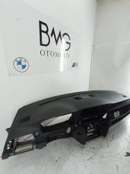 BMW E90 Torpido 51459120328 - Ekranlı, Bardaklıklı Torpido (Siyah)