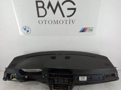 BMW E90 Göğüs 51459120328 - Ekranlı, Bardaklıklı Göğüs (Siyah)