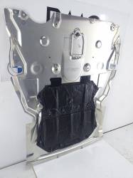 BMW F30 Motor Alt Muhafaza 51757300355 - 51757241772 | F30 Alüminyum Alt Muhafaza (Yeni Orijinal)